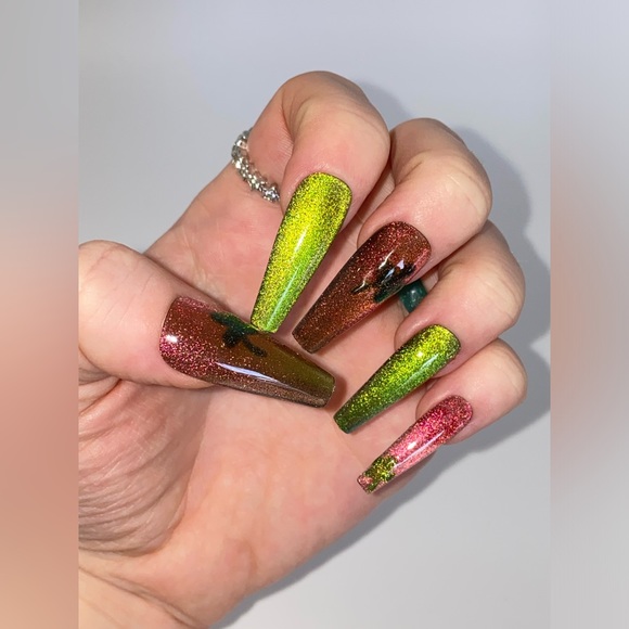 Hand painted press on nails // Long coffin shape // 20 nails // 10 sizes - Picture 8 of 17